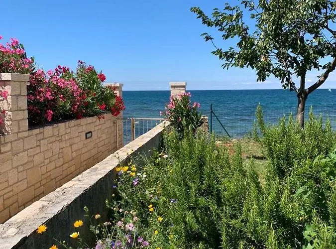 Charming Stone By The Sea Σπίτι διακοπών *