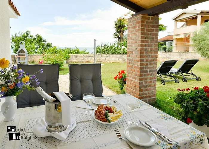 Сasa de vacaciones Charming Stone By The Sea