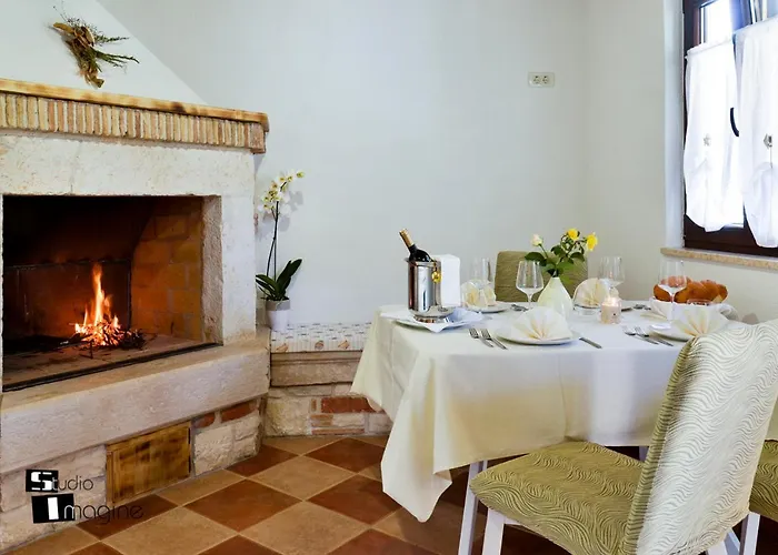 Charming Stone By The Sea * Umag