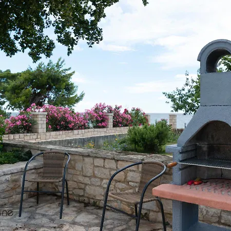 Charming Stone By The Sea Ferienhaus *