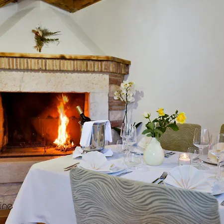 Charming Stone By The Sea Holiday home *