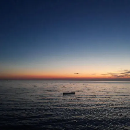 Charming Stone By The Sea 펜션 *