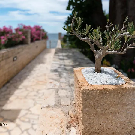 Charming Stone By The Sea 펜션 *