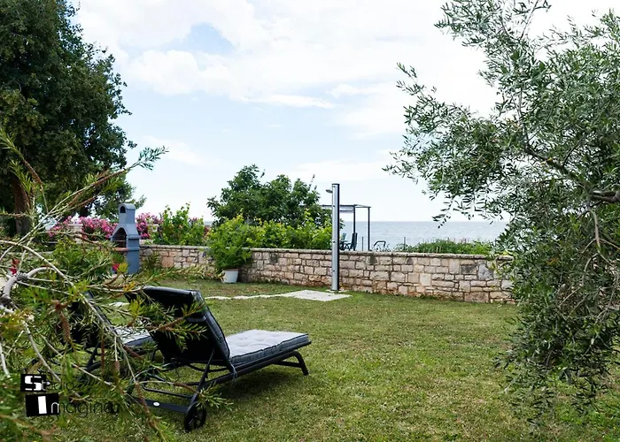 Charming Stone By The Sea Hébergement de vacances *