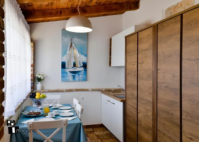 Charming Stone By The Sea Hébergement de vacances *